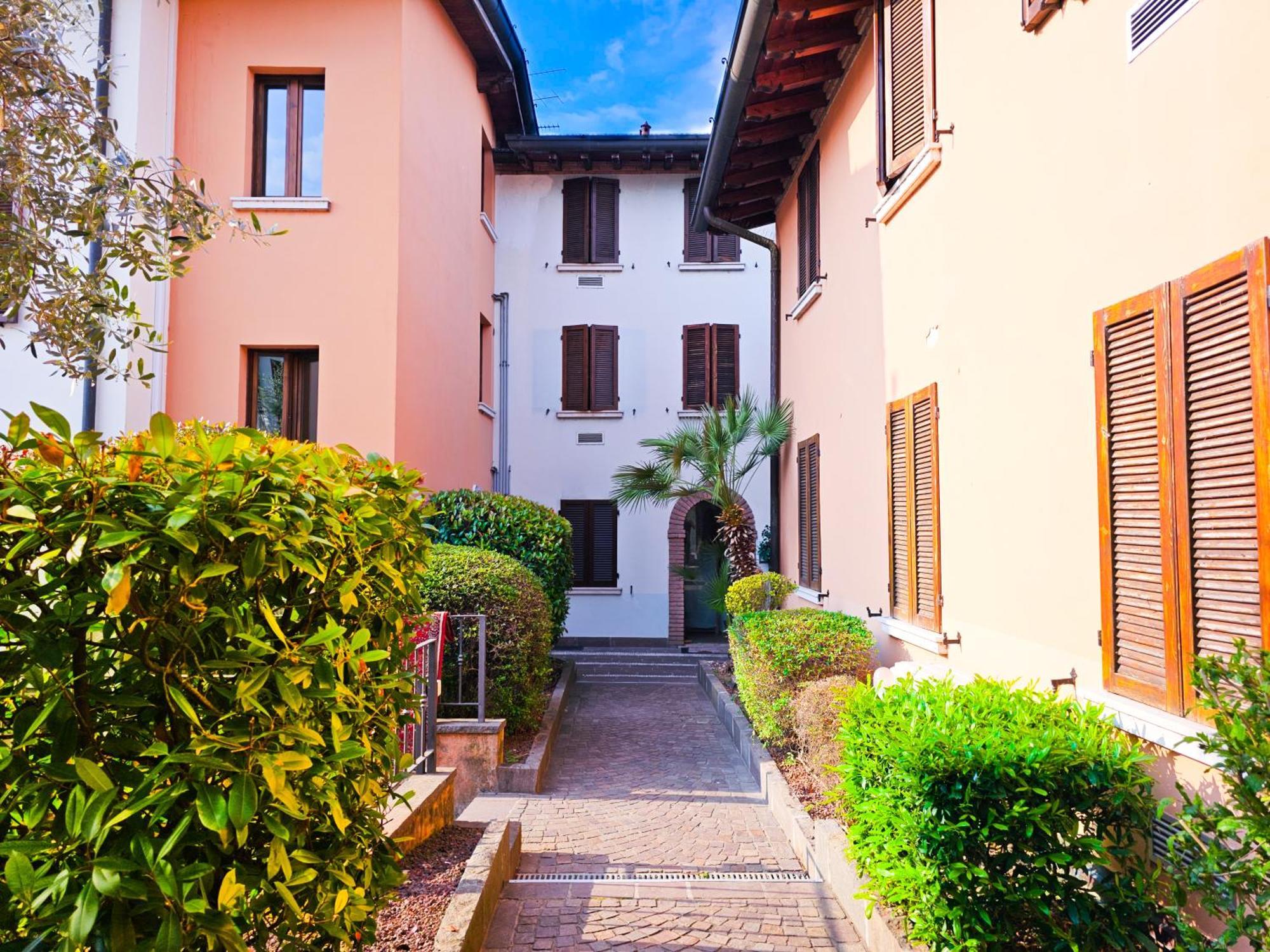 Apartamento Casa Marilyn Desenzano del Garda Exterior foto